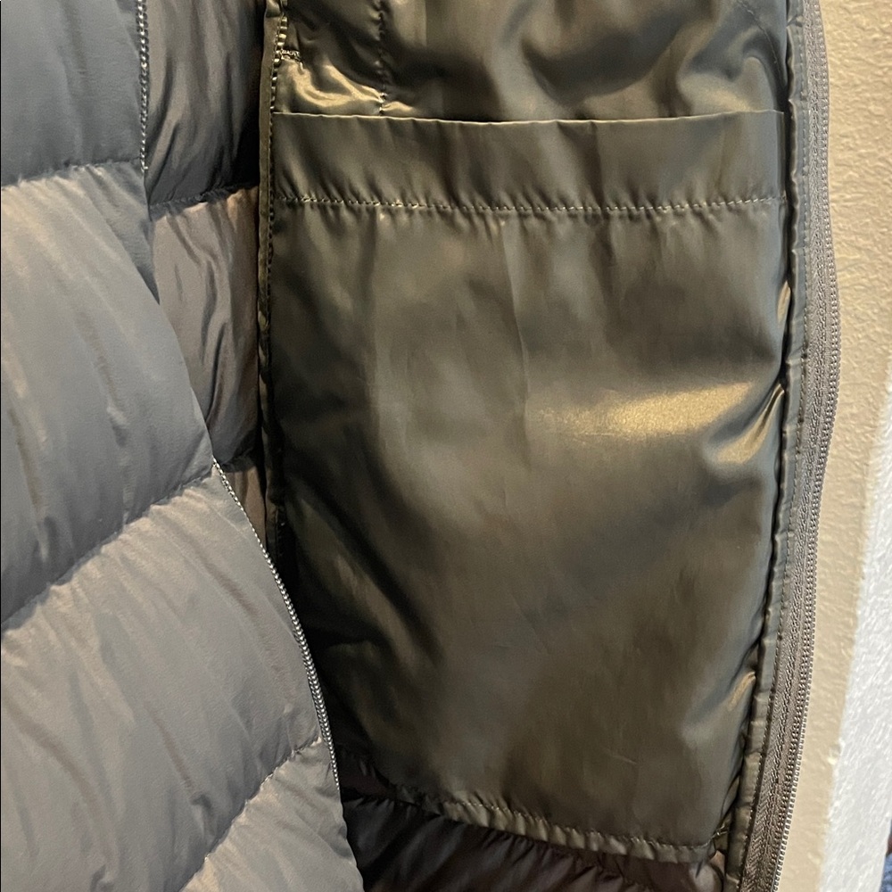 Uniqlo Ultra Light Down Jacket - Gray - Picture 9 of 10